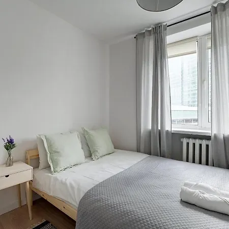 Urban Oasis Private With Palace Of Culture View وارسو